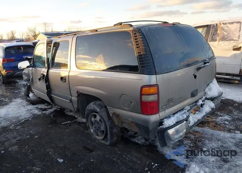 2003 Chevrolet Suburban 1500 Ls z USA, uszkodzony, nr VIN 3GNEC16Z83G106535